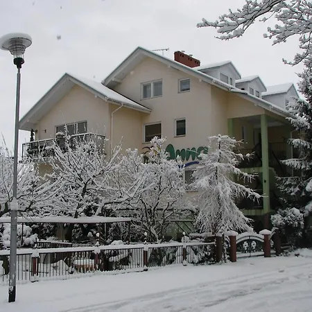 Anna - Opcjonalnie Sniadania W Starej Piekarni Homestay szállás *